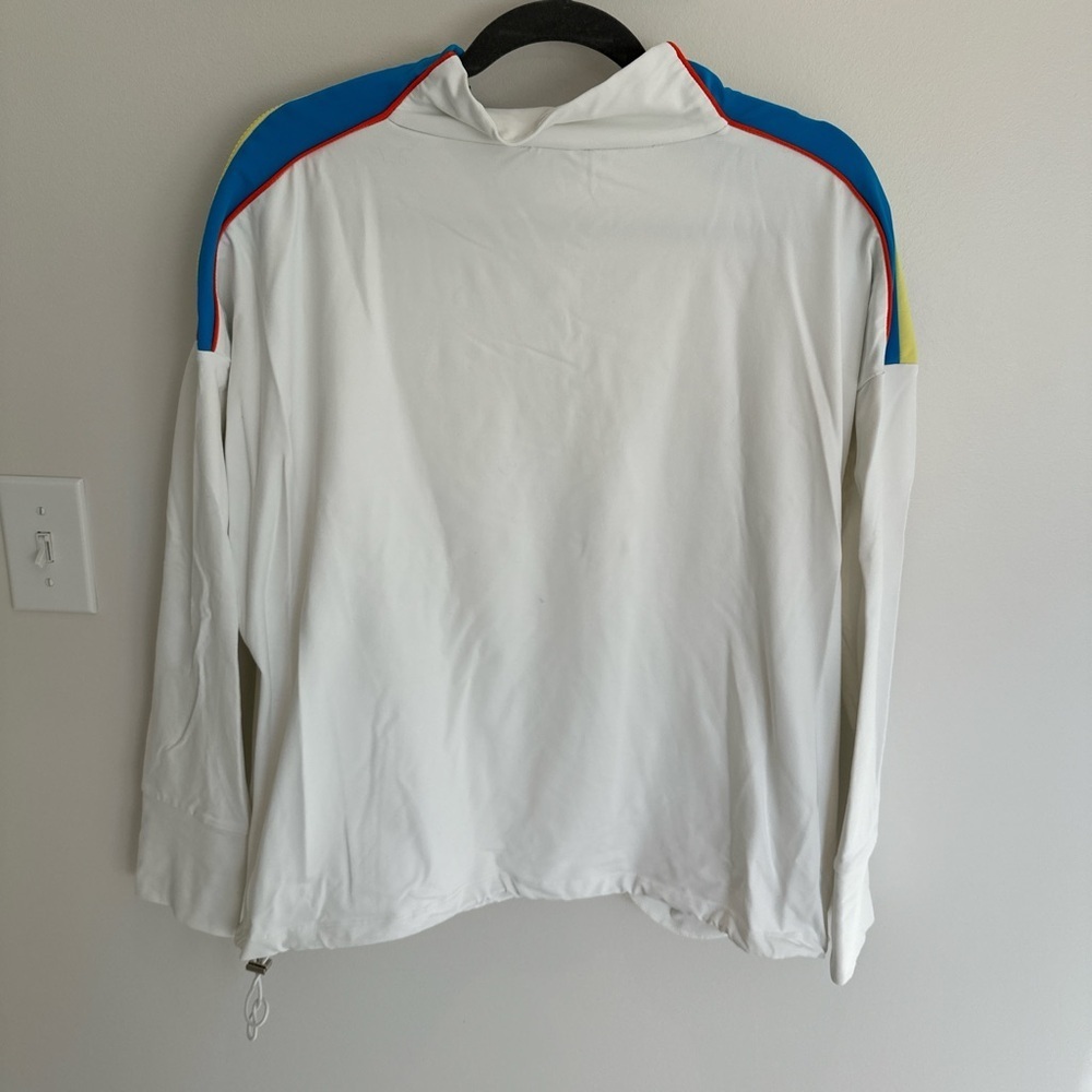 Etoile, size L, athletic top - Picture 3 of 3